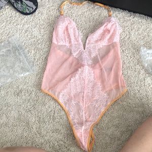 Brand New VS V-Wire Light Pink Lace Lingerie